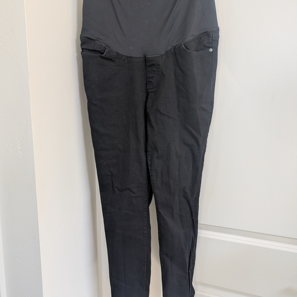 LOFT Black Maternity Jeans - Picture 1 of 2